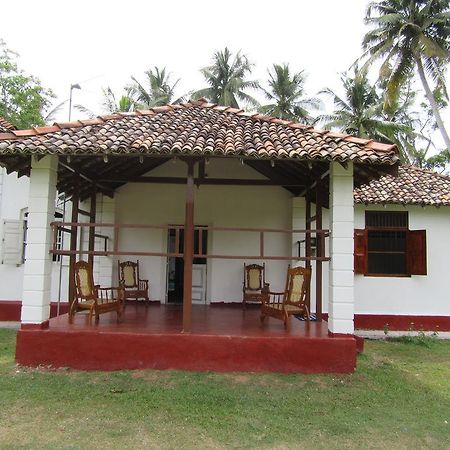 The Colonial Villa 미디가마 이스트 외부 사진